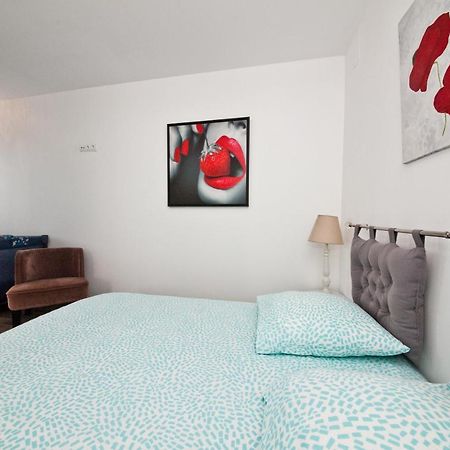 Gite 65 M2 200 M Gare T-G-V 400 M Centre-Ville Grand Parking 250 Places Gratuit Face Au Logement Arras Buitenkant foto