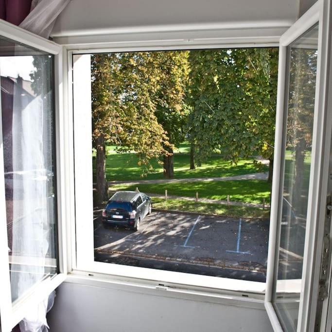 Gite 65 M2 200 M Gare T-G-V 400 M Centre-Ville Grand Parking 250 Places Gratuit Face Au Logement Arras Buitenkant foto