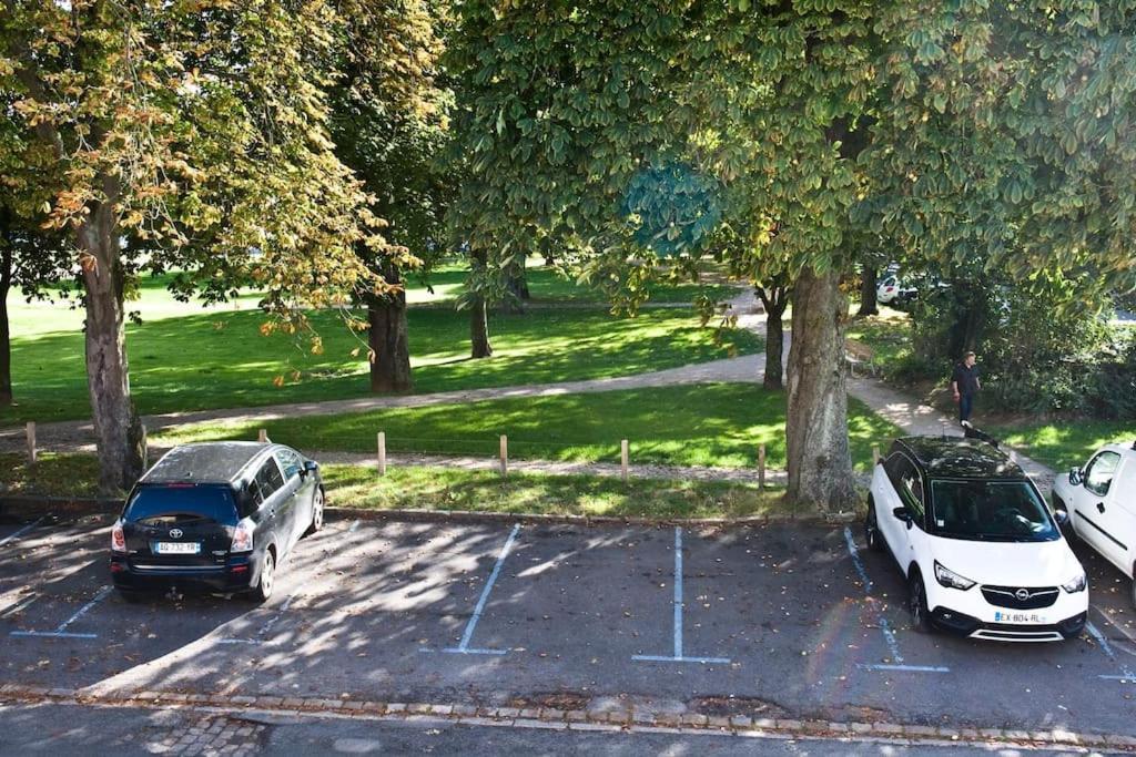 Gite 65 M2 200 M Gare T-G-V 400 M Centre-Ville Grand Parking 250 Places Gratuit Face Au Logement Arras Buitenkant foto