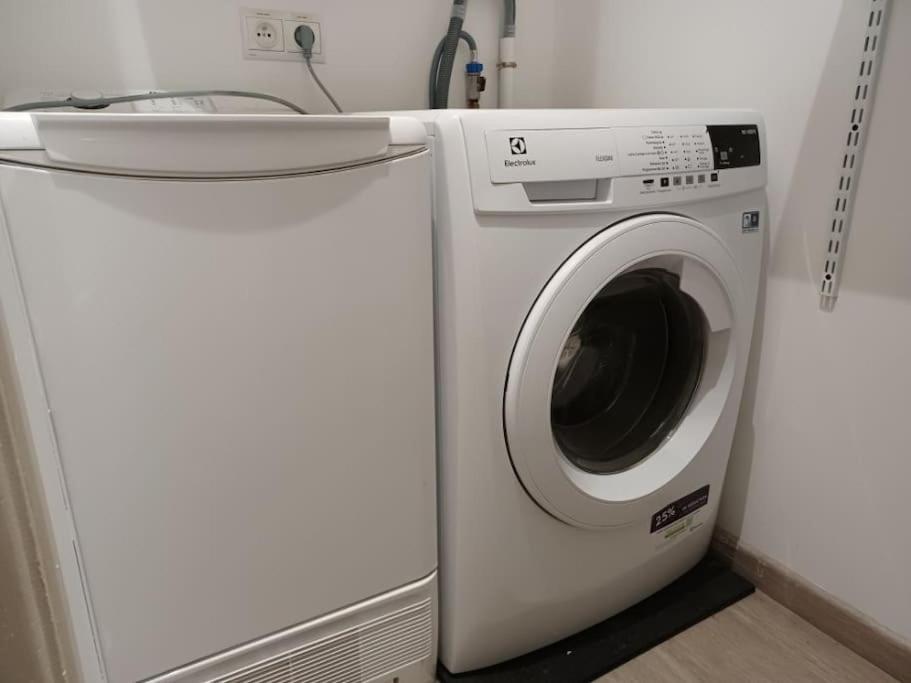 Gite 65 M2 200 M Gare T-G-V 400 M Centre-Ville Grand Parking 250 Places Gratuit Face Au Logement Arras Buitenkant foto